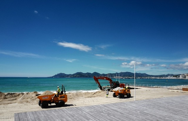 PLAGE CANNES CONFINEMENT